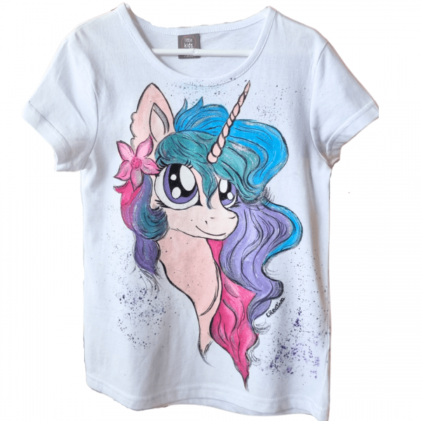 tricou pictat manual personalizat pentru fetite, tricou pictat si personalizat cu unicorn curcubeu